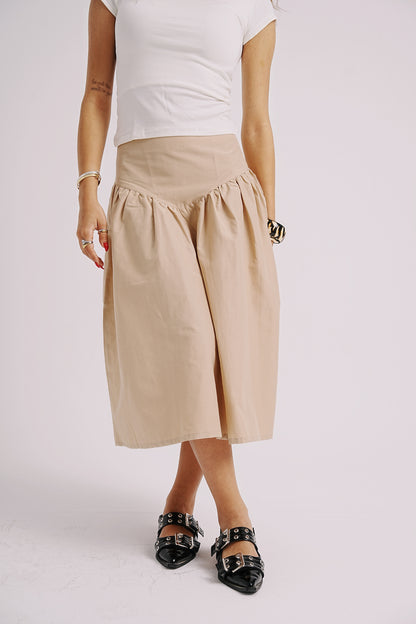 The V-waist skirt